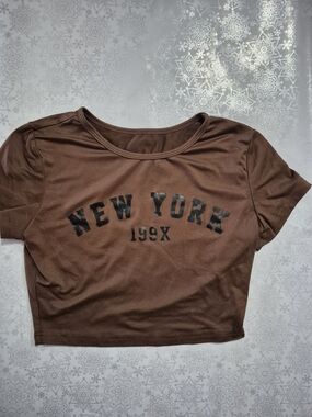 Ardene Brown 'New York 199X' Women's Crop Tee